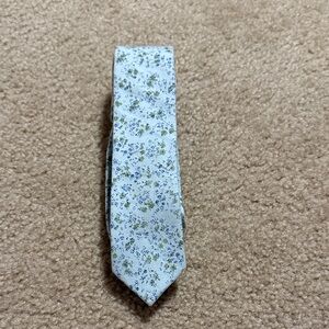 Original Penguin Floral Tie in White and Blue